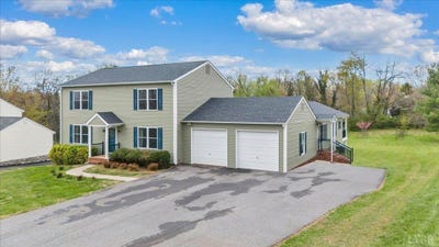 /international/us/1111-charmin-drive-forest-va-110107355766/