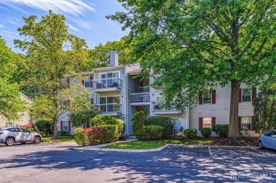 /international/us/373-mcdowell-drive-east-brunswick-nj-110108711848/