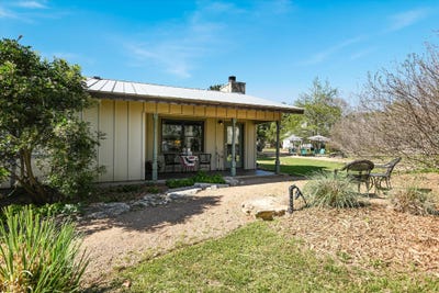 /international/us/300-mill-race-ln-wimberley-tx-110106786803/