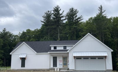/international/us/56-burnham-road-wilton-ny-110096656029/