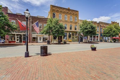 /international/us/107-109-e-main-street-jonesborough-tn-110107893554/