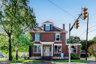 /international/us/240-w-king-street-shippensburg-pa-110108169623/