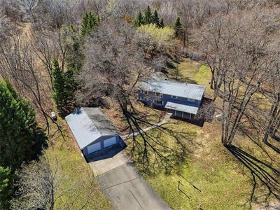 /international/us/n7691-910th-street-river-falls-wi-110107465521/