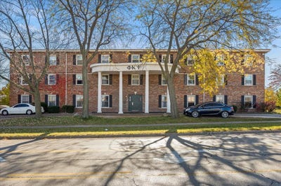 /international/us/1020-w-hillcrest-drive-dekalb-il-110104939215/