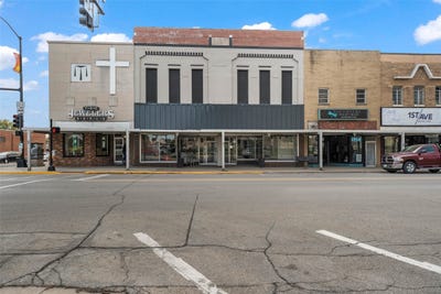 /international/us/103-1st-avenue-w-newton-ia-110103142109/