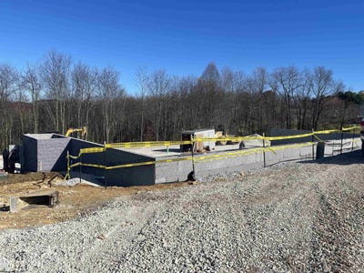 /international/us/43-maple-street-bruceton-mills-wv-110108689787/