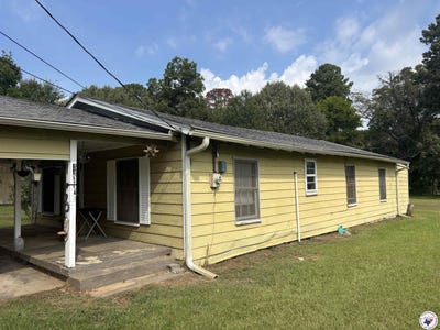 /international/us/306-doris-st-queen-city-tx-110102085943/