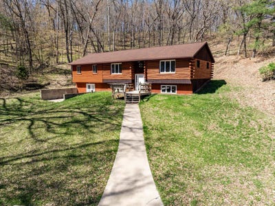 /international/us/20342-blackhawk-avenue-warrens-wi-110106157273/