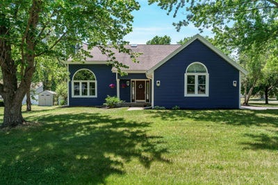 /international/us/1119-sandpebble-drive-rockton-il-110108469570/