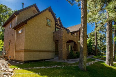 /international/us/1216-grand-avenue-glenwood-springs-co-110108658584/