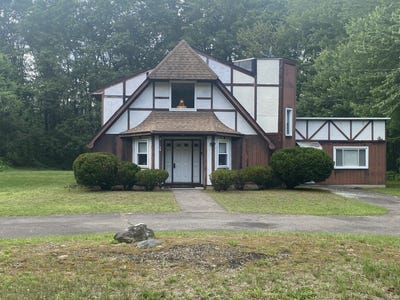 /international/us/39-loren-circle-windsor-ct-110106919160/