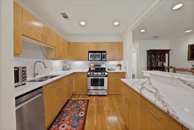 /international/us/5055-addison-circle-addison-tx-110107338268/