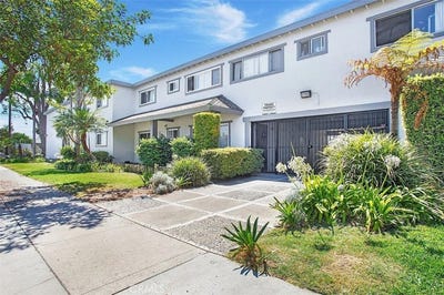 /international/us/10442-lampson-garden-grove-ca-110109663511/