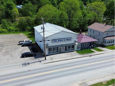 /international/us/13-summer-street-dover-foxcroft-me-110108551907/