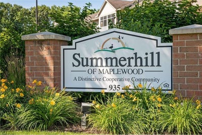 /international/us/935-ferndale-street-n-maplewood-mn-110101424801/