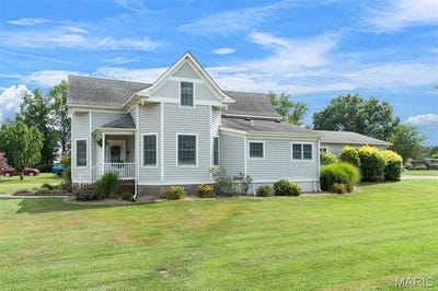 /international/us/601-s-1st-street-owensville-mo-110101216072/