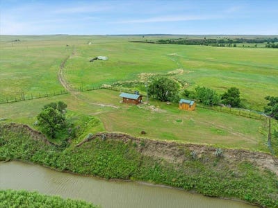/international/us/tbd-highway-79-newell-sd-110103206659/