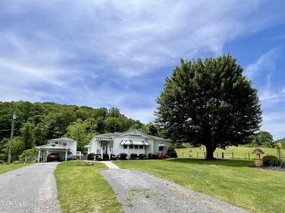 /international/us/257-williams-street-bluefield-va-110108442516/