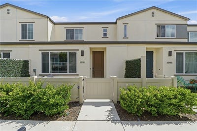 /international/us/35161-grove-fallbrook-ca-110107908653/