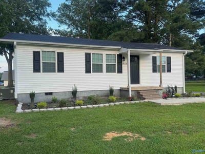 /international/us/918-cedar-street-hartselle-al-110101171394/
