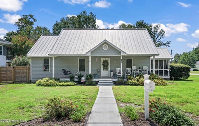 /international/us/519-birmingham-avenue-carolina-beach-nc-110119709134/