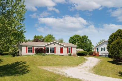 /international/us/10810-s-orchard-way-traverse-city-mi-110108398083/
