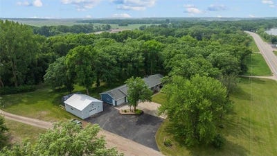 /international/us/18945-agent-drive-sauk-centre-mn-110108447977/