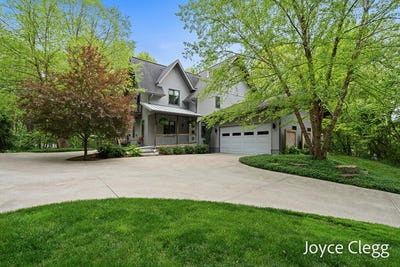 /international/us/6432-146th-avenue-holland-mi-110108350882/