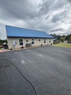 /international/us/99-tree-top-lane-columbia-ky-110110407648/