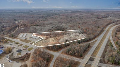 /international/us/tbd-n-clare-avenue-harrison-mi-110103659079/