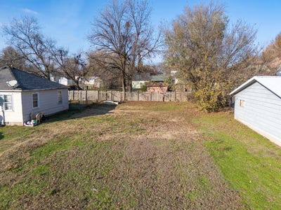 /international/us/805-gove-st-perry-ok-110104015461/