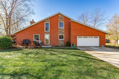/international/us/1530-huntington-park-drive-reedsburg-wi-110100752129/