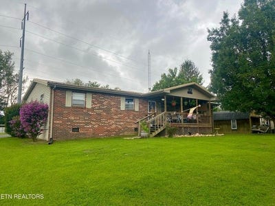 /international/us/430-hillcrest-drive-crossville-tn-110101236769/