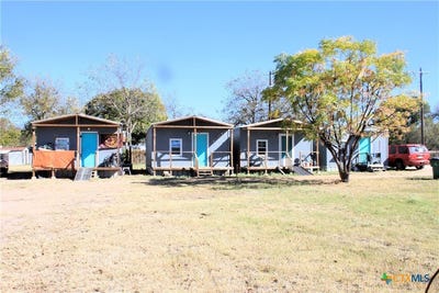 /international/us/301-e-cedar-street-lometa-tx-110102277814/