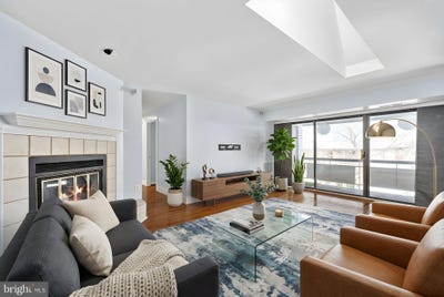 /international/us/2844-dover-lane-falls-church-va-110105361987/