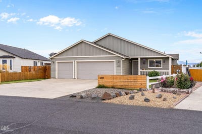 /international/us/233-center-ridge-drive-culver-or-110119986244/