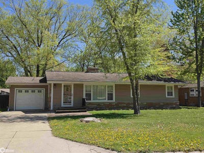 /international/us/1748-hillcrest-dr-mason-city-ia-110108127888/