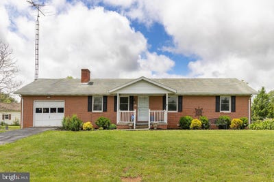 /international/us/627-montmorency-drive-bunker-hill-wv-110108362088/