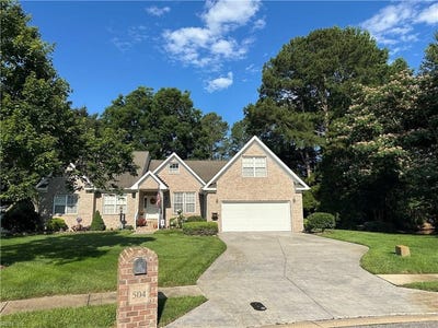/international/us/504-dorothy-court-chesapeake-va-110108801355/