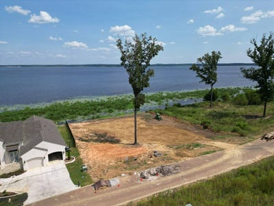 /international/us/128-neptune-shore-madison-ms-110120922164/