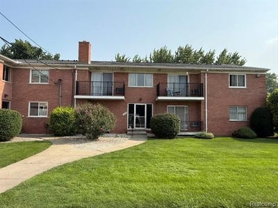 /international/us/19585-masonic-boulevard-roseville-mi-110106821400/