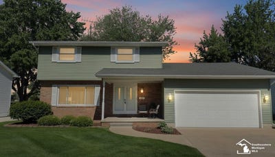 /international/us/755-toll-street-monroe-mi-110108251746/