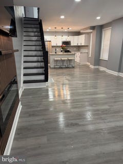 /international/us/1827-w-4th-street-chester-pa-110107796962/