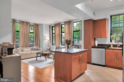 /international/us/1021-n-garfield-street-arlington-va-110100206044/