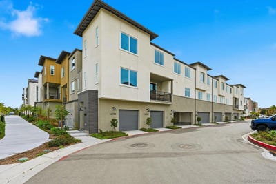 /international/us/14102-jonah-way-san-diego-ca-110107479628/