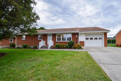 /international/us/1417-azalea-st-salem-va-110120577258/