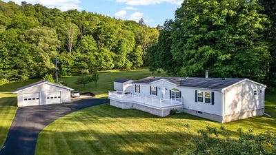 /international/us/3778-riverside-drive-sayre-pa-110108362617/