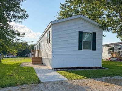/international/us/14876-washington-road-west-burlington-ia-110109960877/