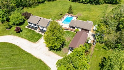 /international/us/7684-stout-road-circleville-oh-110099364807/