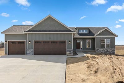 /international/us/230-9-mile-road-nw-comstock-park-mi-110098179414/